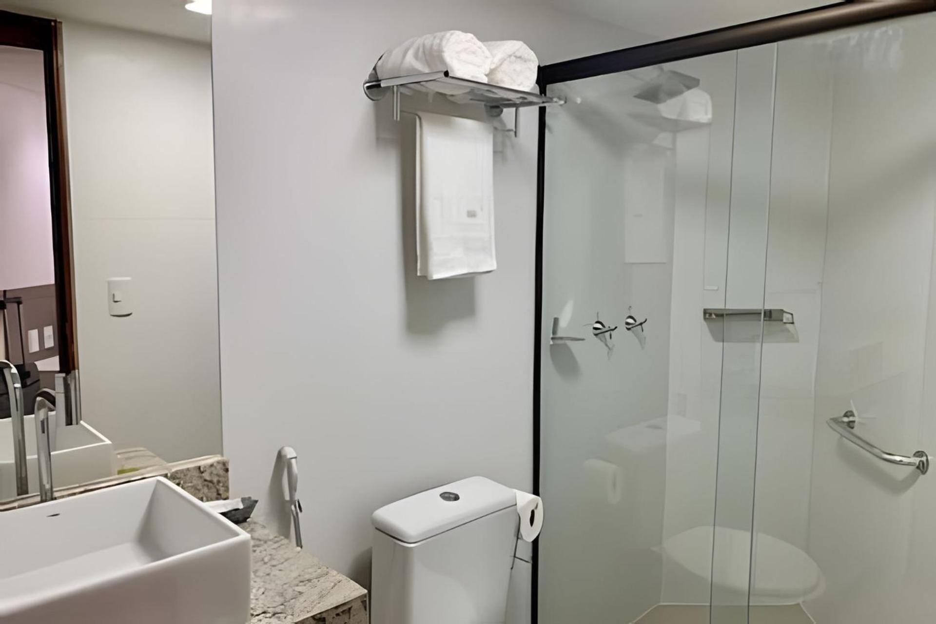 Aptos Super Confortaveis No Gold Flat By Jampa